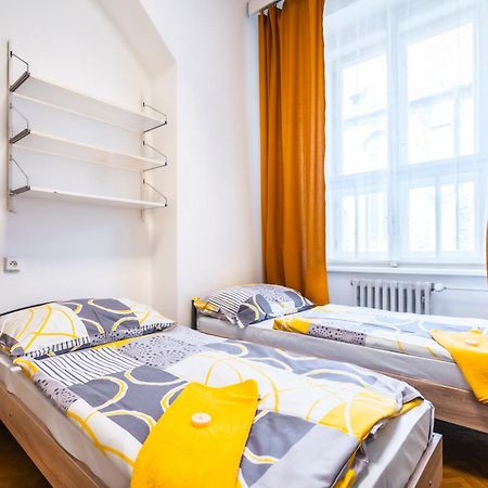 Hostel Hlavkova ปราก ภายนอก รูปภาพ